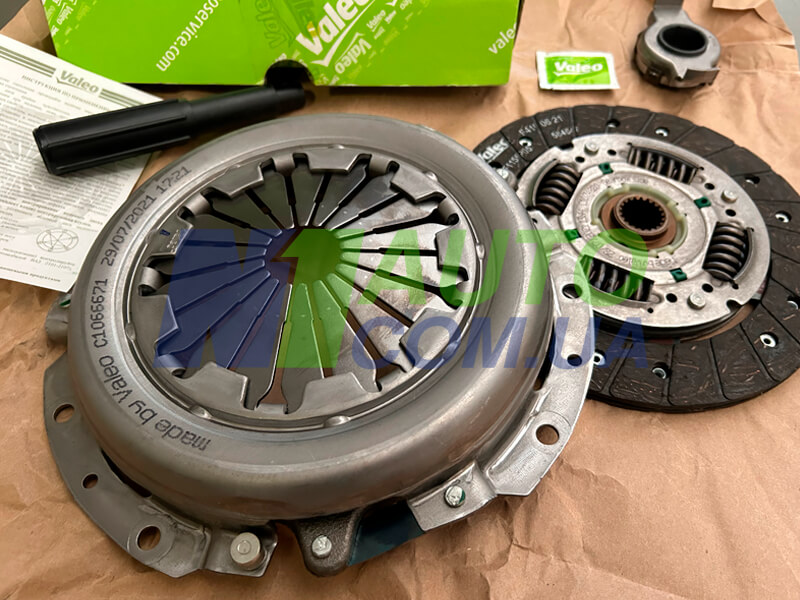 valeo-828003-priora.jpg
